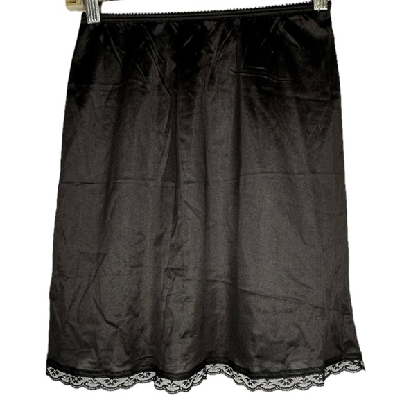 Vintage Warner's Black Nylon Slip‎ - Picture 1 of 5